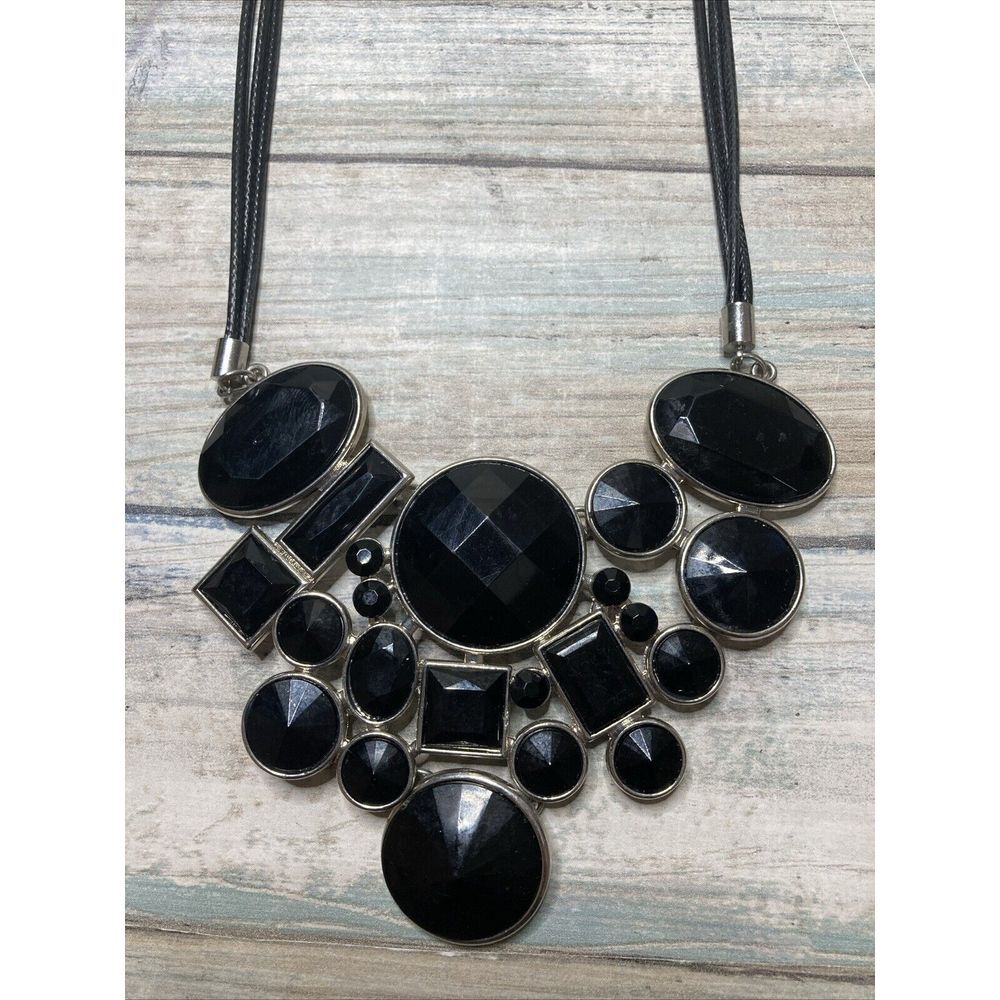 Black and Silver Statement‎ Necklace 16" Cord Avenue NWOT Bib Collar